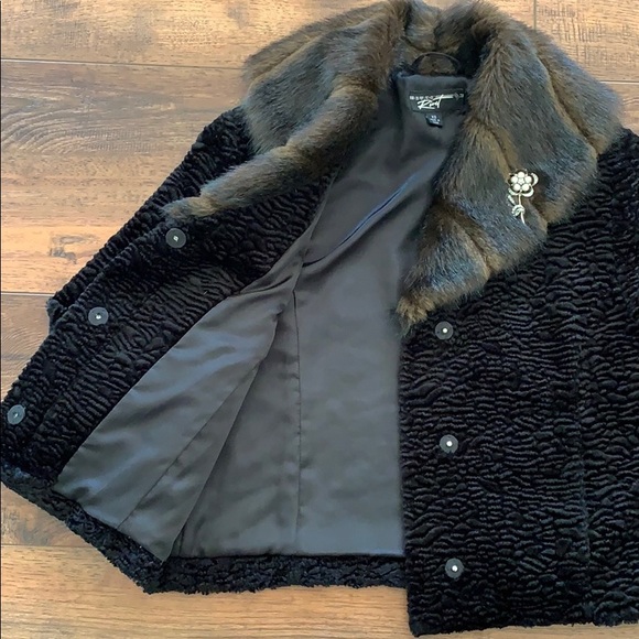 Short Black Faux Fur Jacket with Brooch - Picture 2 of 7